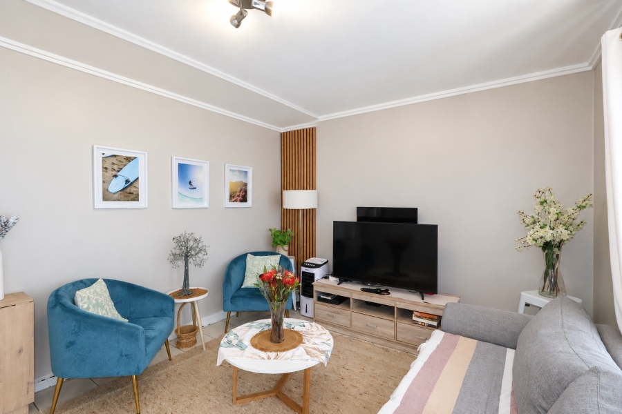 To Let 2 Bedroom Property for Rent in Waves Edge Western Cape
